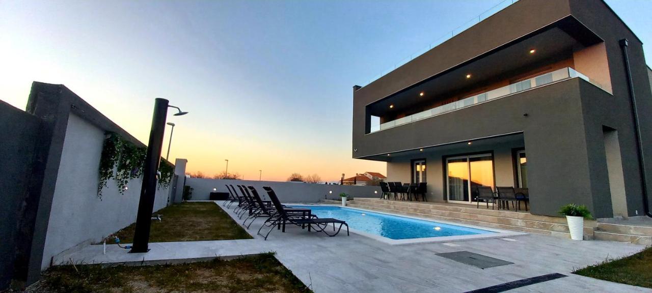 Villa Tia With Heated Pool & Jacuzzi Murvica  Exterior foto