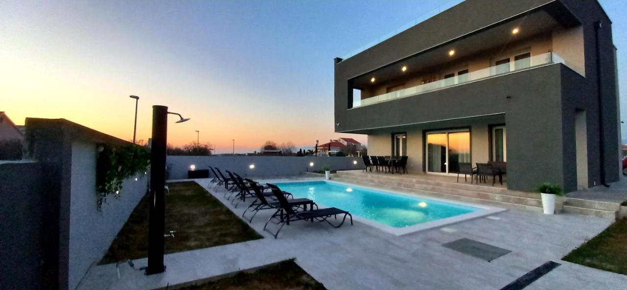 Villa Tia With Heated Pool & Jacuzzi Murvica  Exterior foto